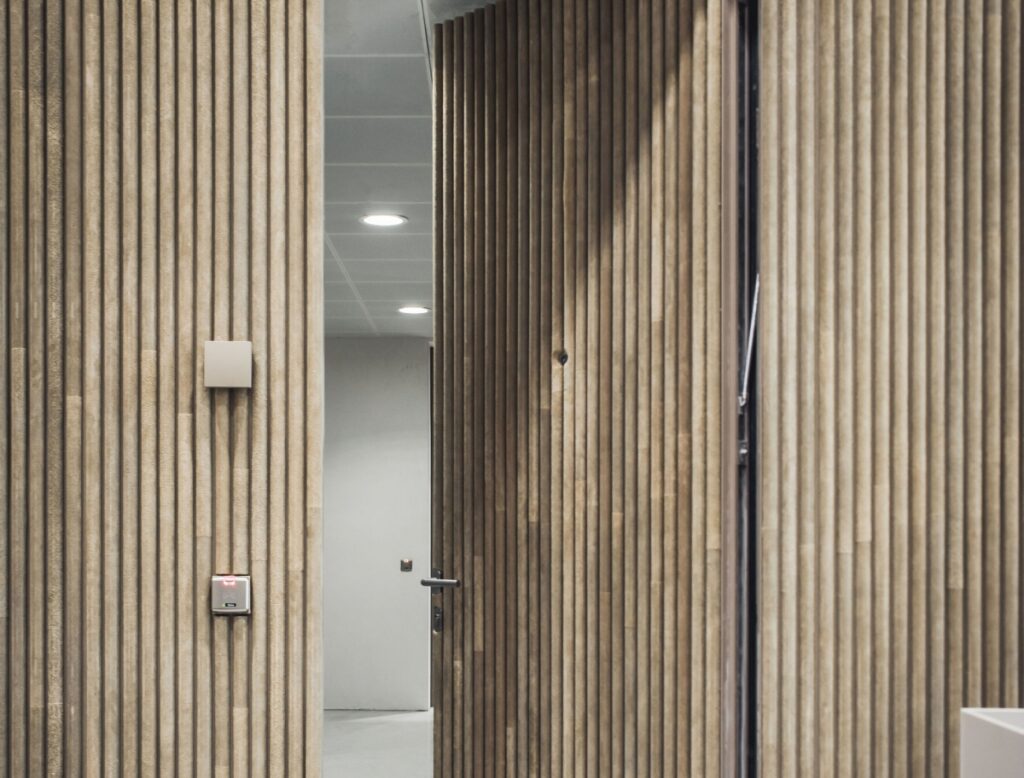 NACH – Nowy Sąd w Amsterdamie, Holandia