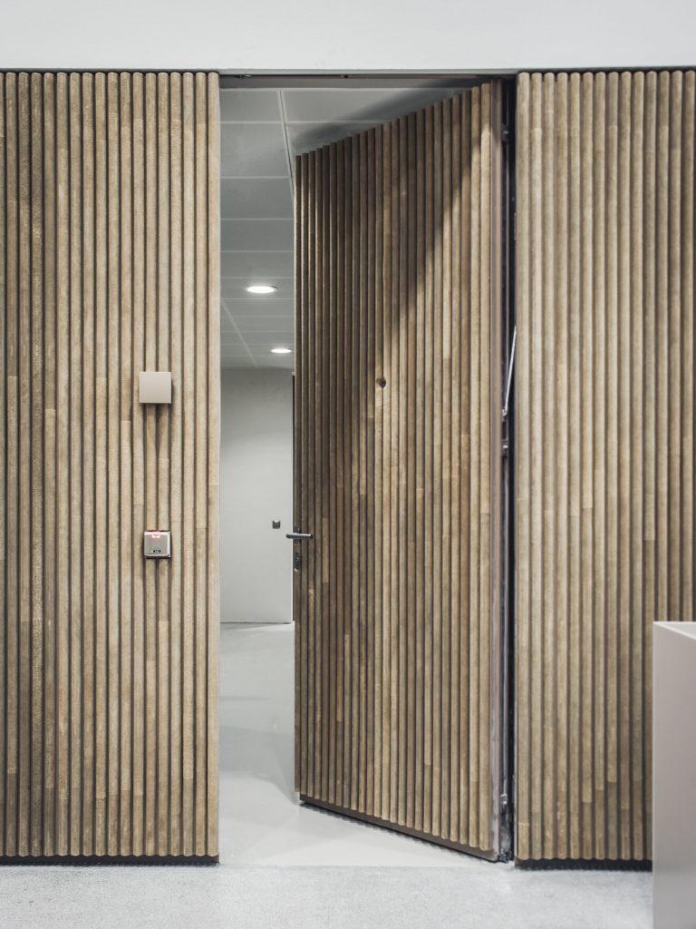 NACH – Nowy Sąd w Amsterdamie, Holandia
