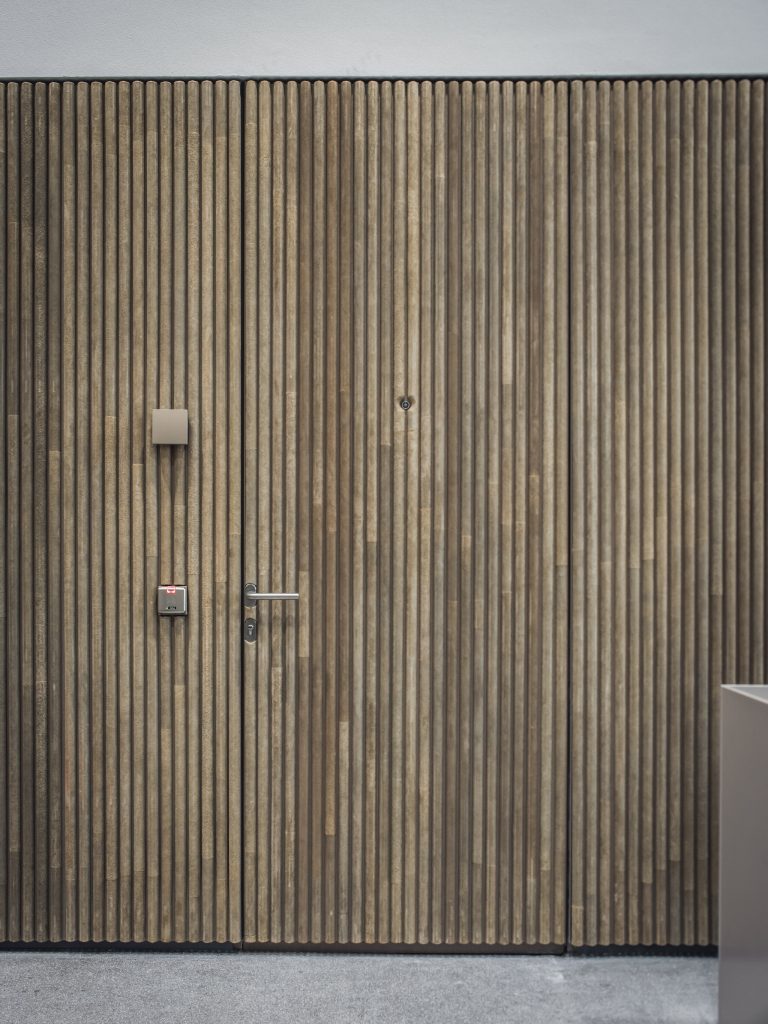 NACH – Nowy Sąd w Amsterdamie, Holandia